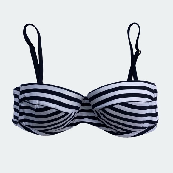 Vince Camuto Other - Vince Camuto Bikini Top Navy White Stripes Size Medium